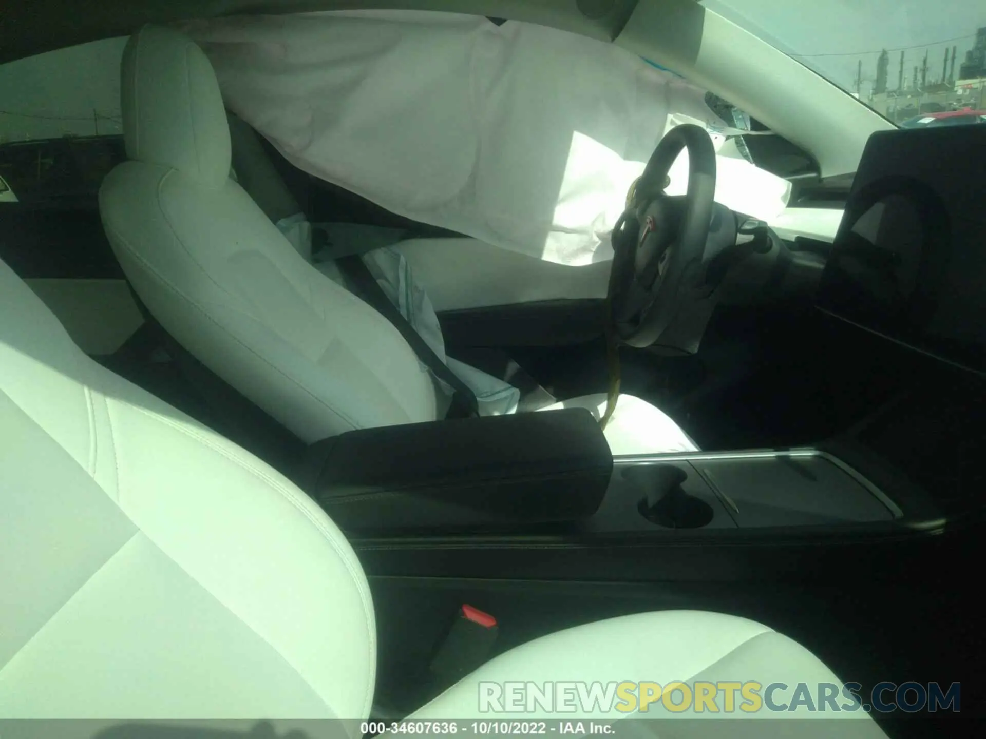 5 Photograph of a damaged car 5YJYGDEEXMF269558 TESLA MODEL Y 2021
