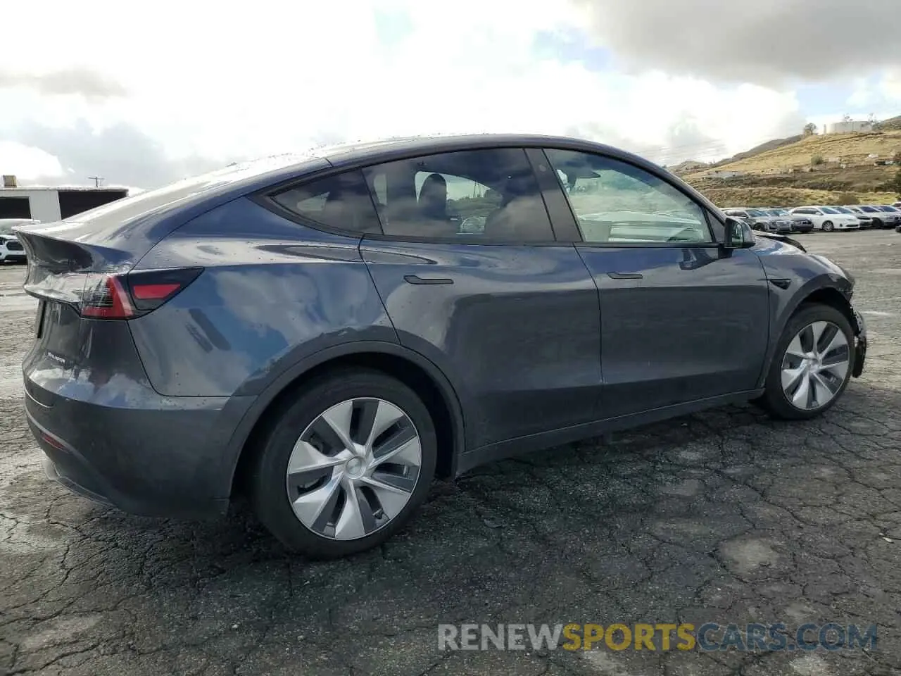 3 Photograph of a damaged car 5YJYGDEEXMF278664 TESLA MODEL Y 2021