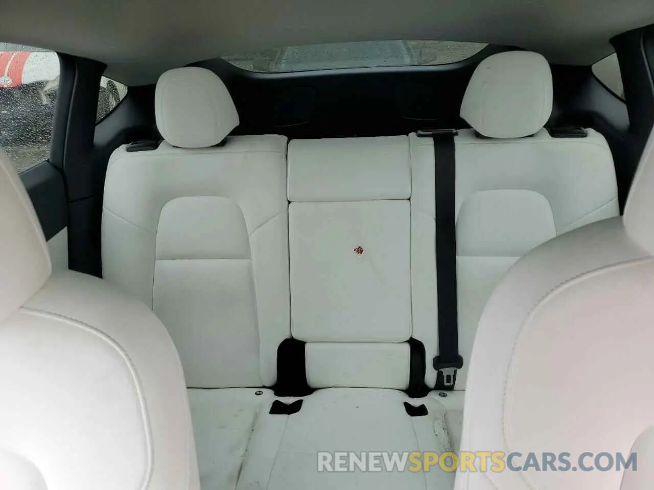 10 Photograph of a damaged car 5YJYGDEEXMF294556 TESLA MODEL Y 2021