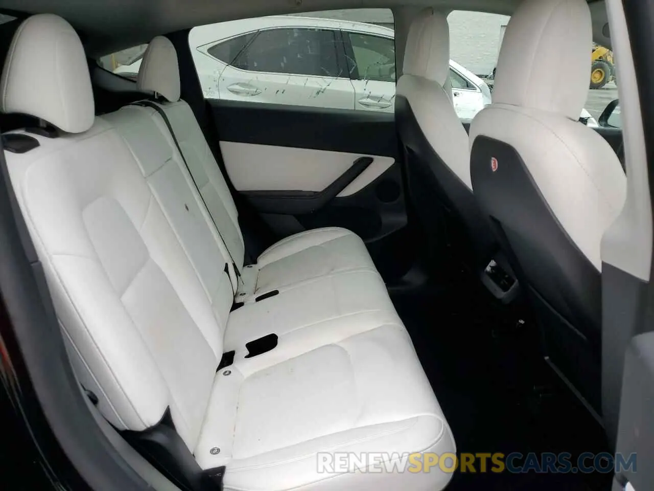11 Photograph of a damaged car 5YJYGDEEXMF294556 TESLA MODEL Y 2021