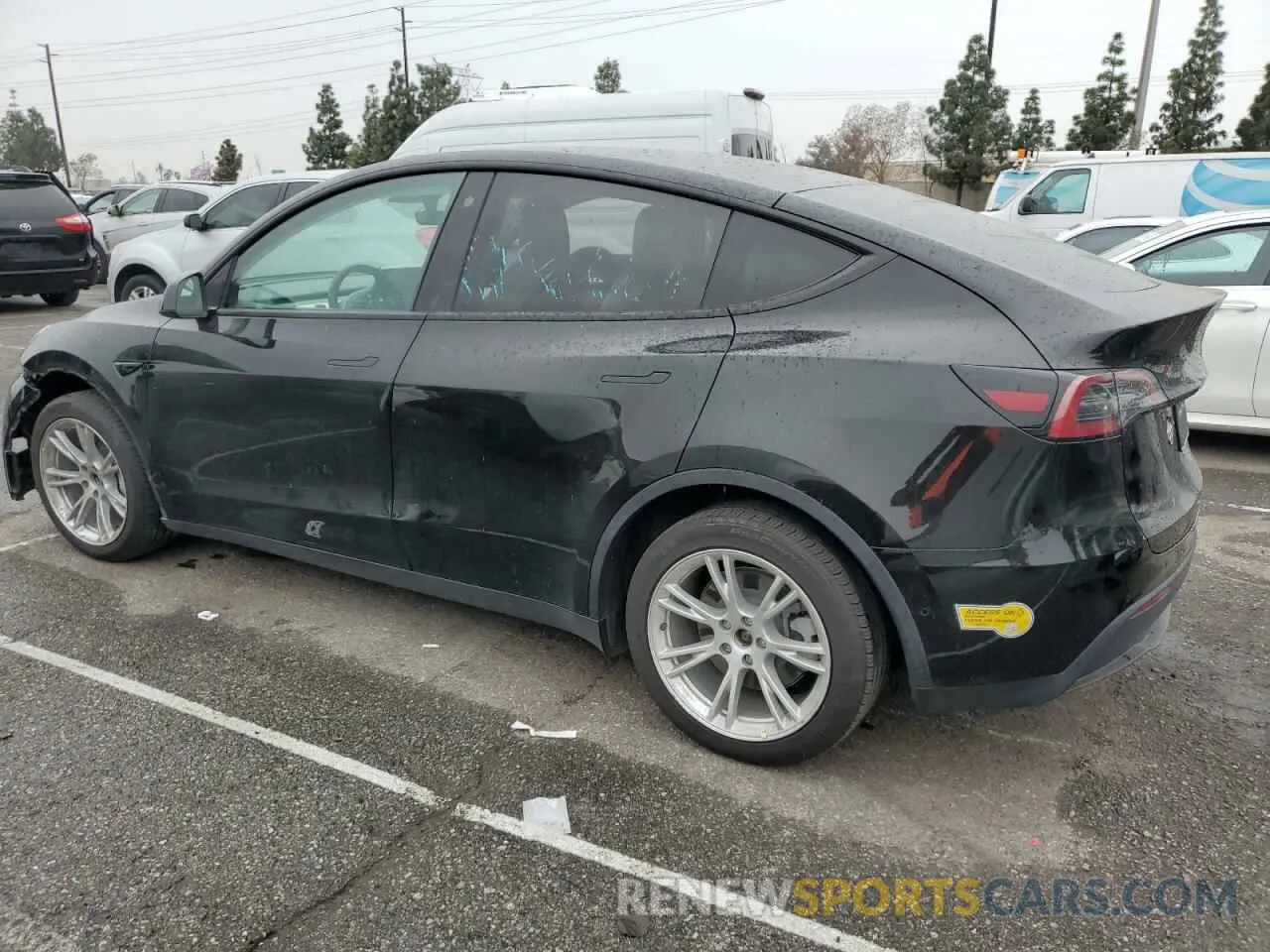 2 Photograph of a damaged car 5YJYGDEEXMF294556 TESLA MODEL Y 2021