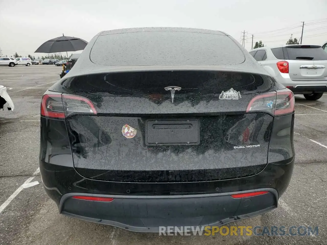 6 Photograph of a damaged car 5YJYGDEEXMF294556 TESLA MODEL Y 2021