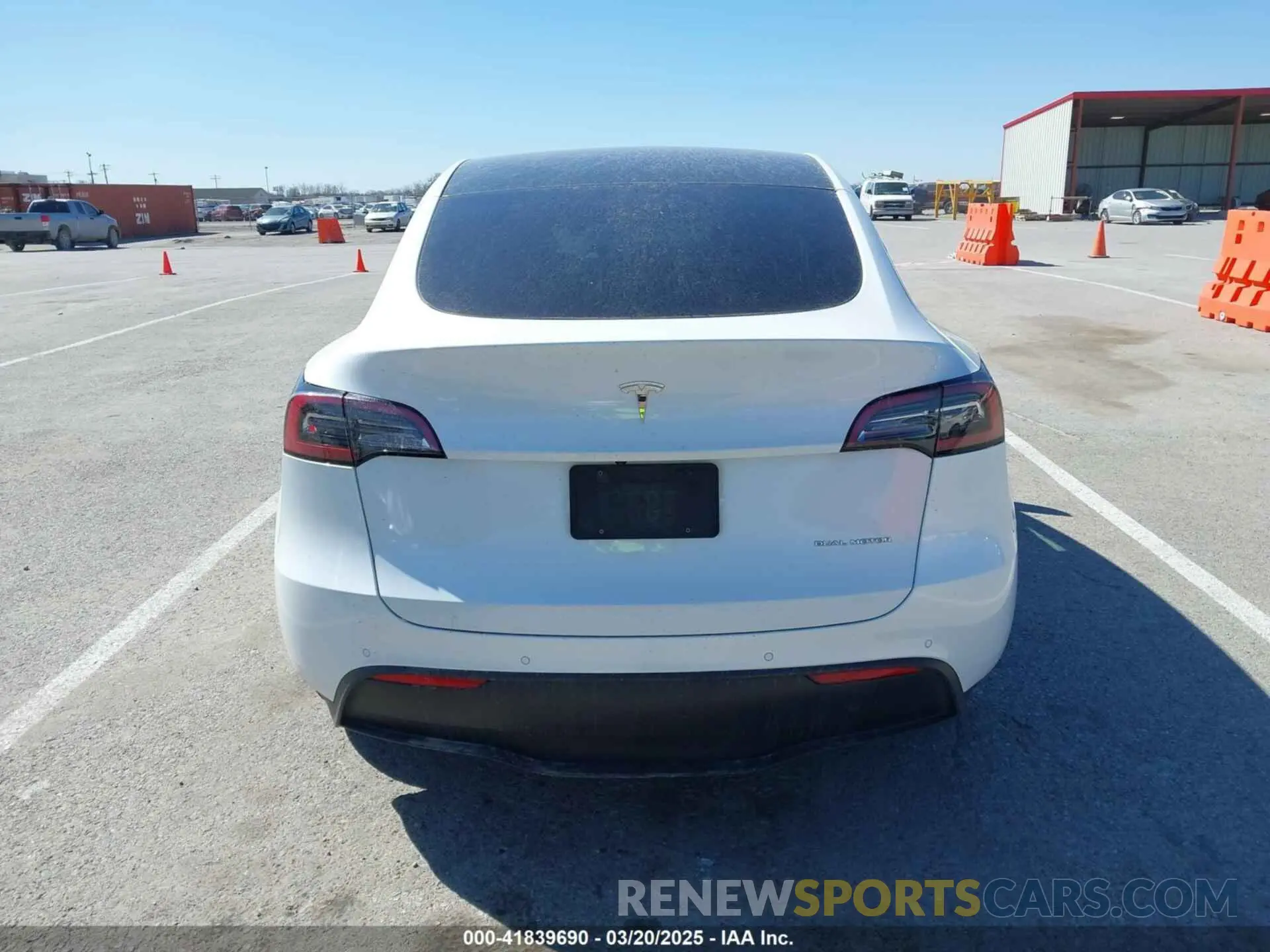 17 Photograph of a damaged car 5YJYGDEEXMF304096 TESLA MODEL Y 2021