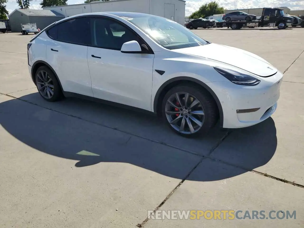4 Photograph of a damaged car 5YJYGDEF0MF277709 TESLA MODEL Y 2021