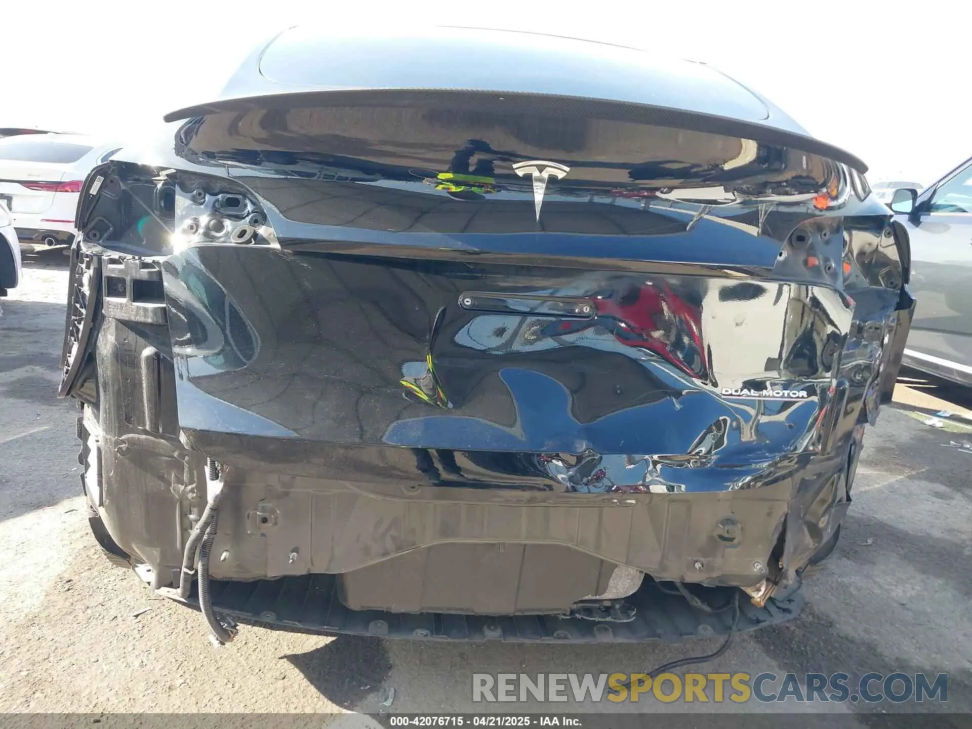 6 Photograph of a damaged car 5YJYGDEF1MF092889 TESLA MODEL Y 2021