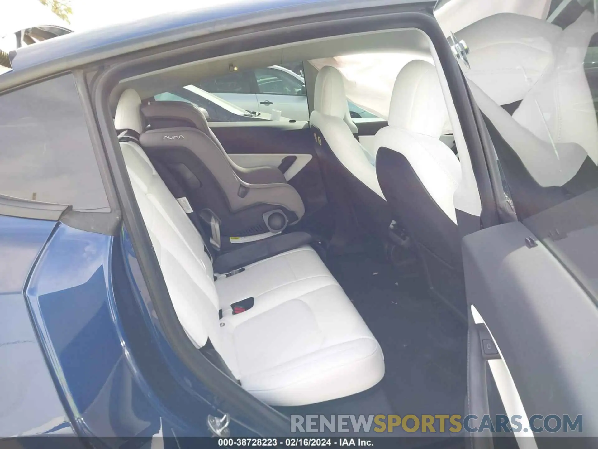 8 Photograph of a damaged car 5YJYGDEF1MF194709 TESLA MODEL Y 2021