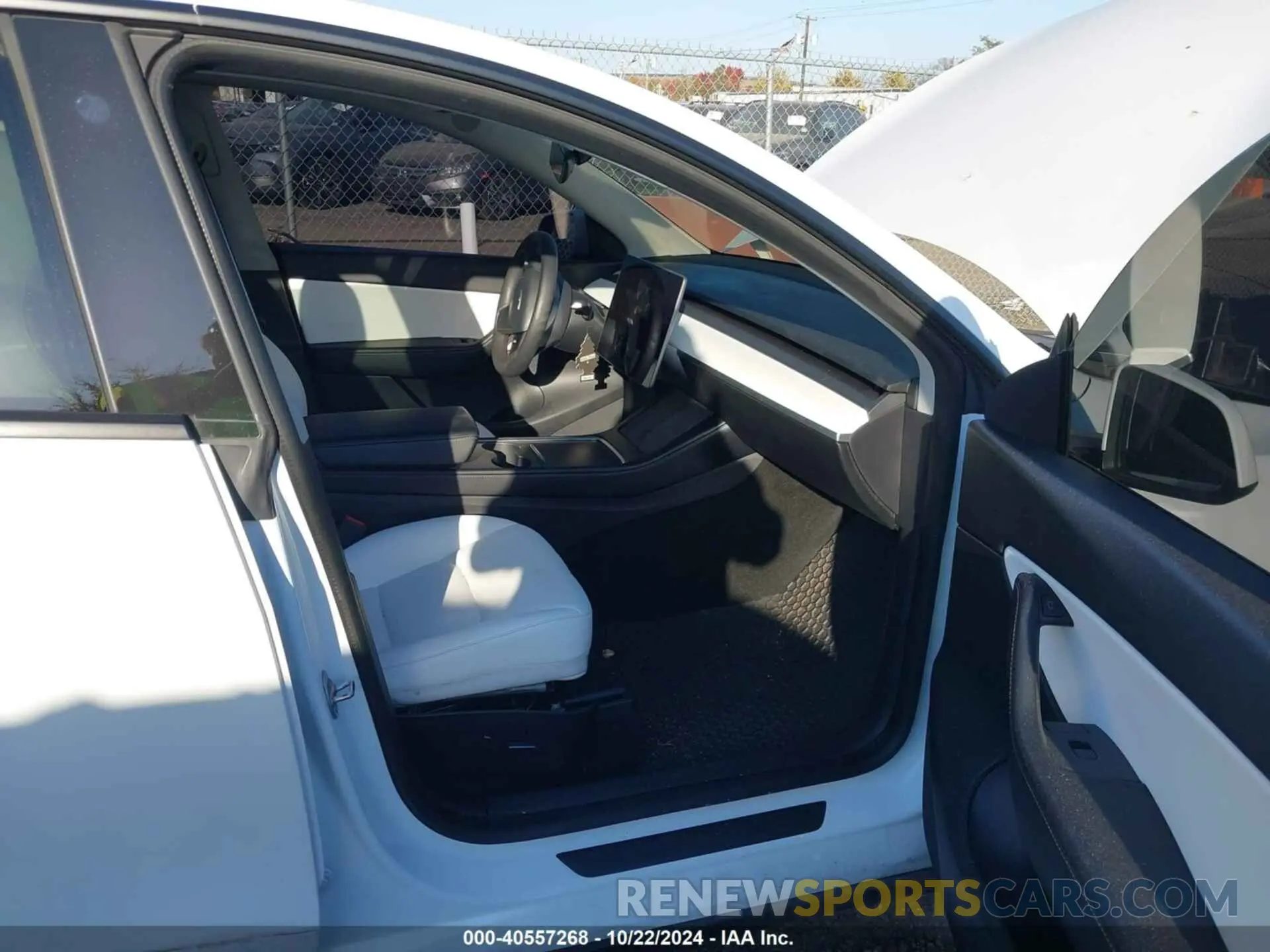 5 Photograph of a damaged car 5YJYGDEF1MF209421 TESLA MODEL Y 2021