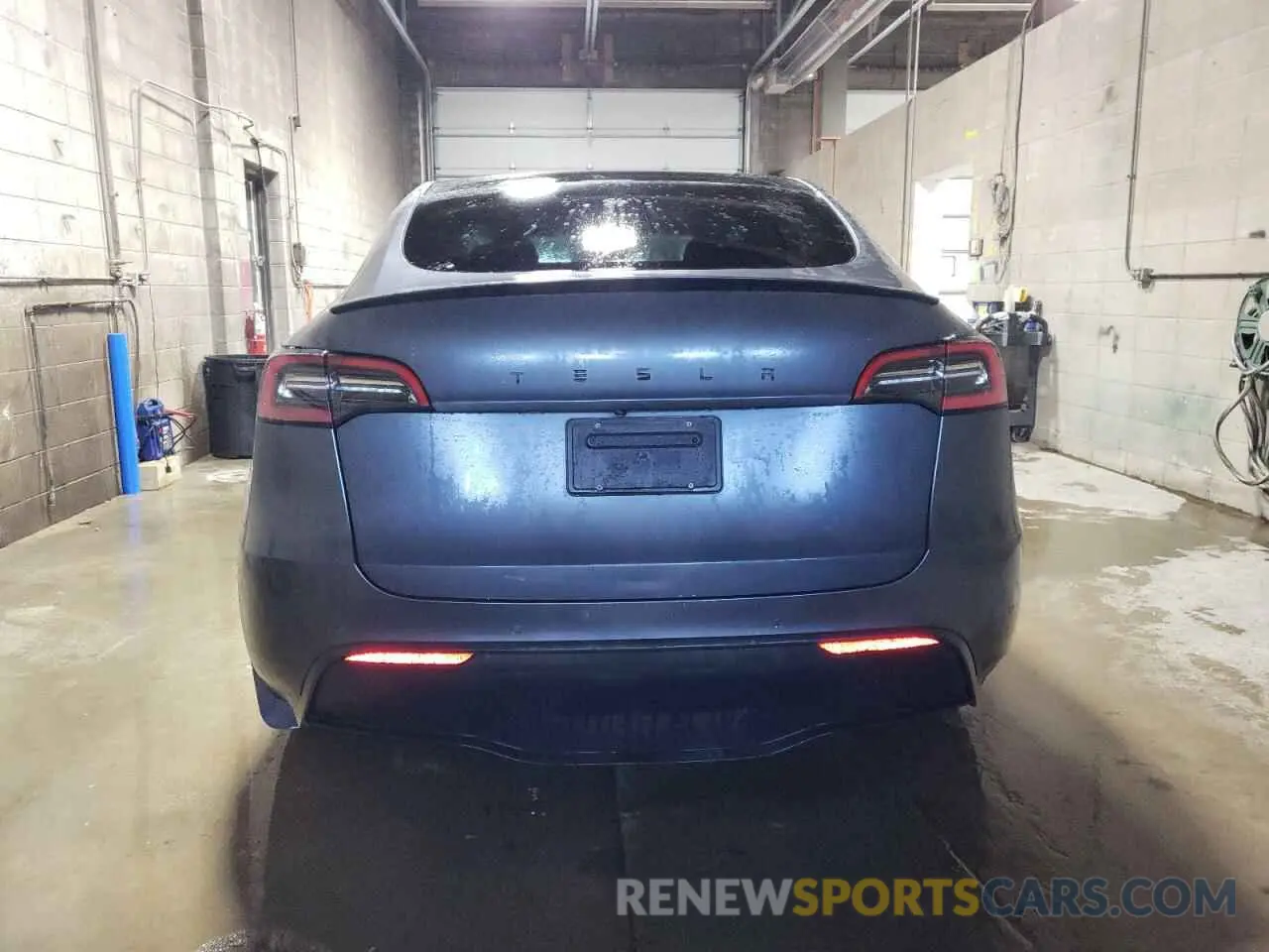 6 Photograph of a damaged car 5YJYGDEF2MF134700 TESLA MODEL Y 2021