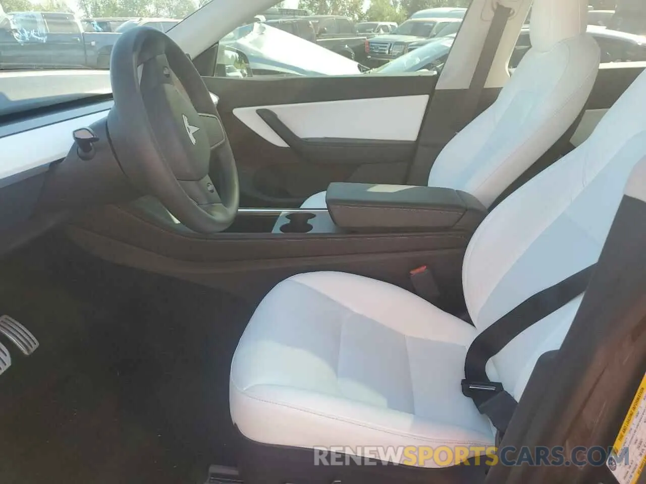 7 Photograph of a damaged car 5YJYGDEF2MF197103 TESLA MODEL Y 2021