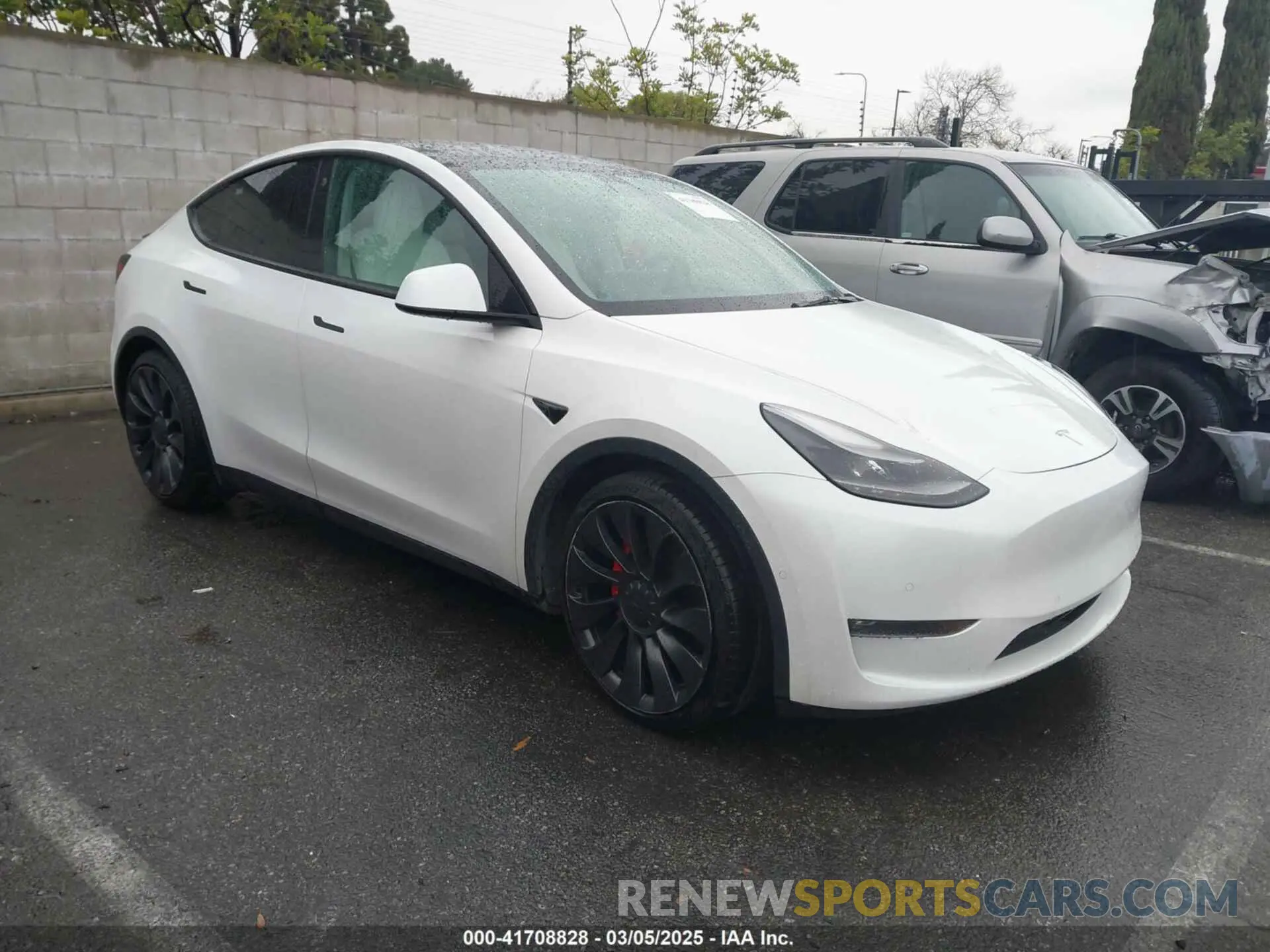 1 Photograph of a damaged car 5YJYGDEF2MF230374 TESLA MODEL Y 2021