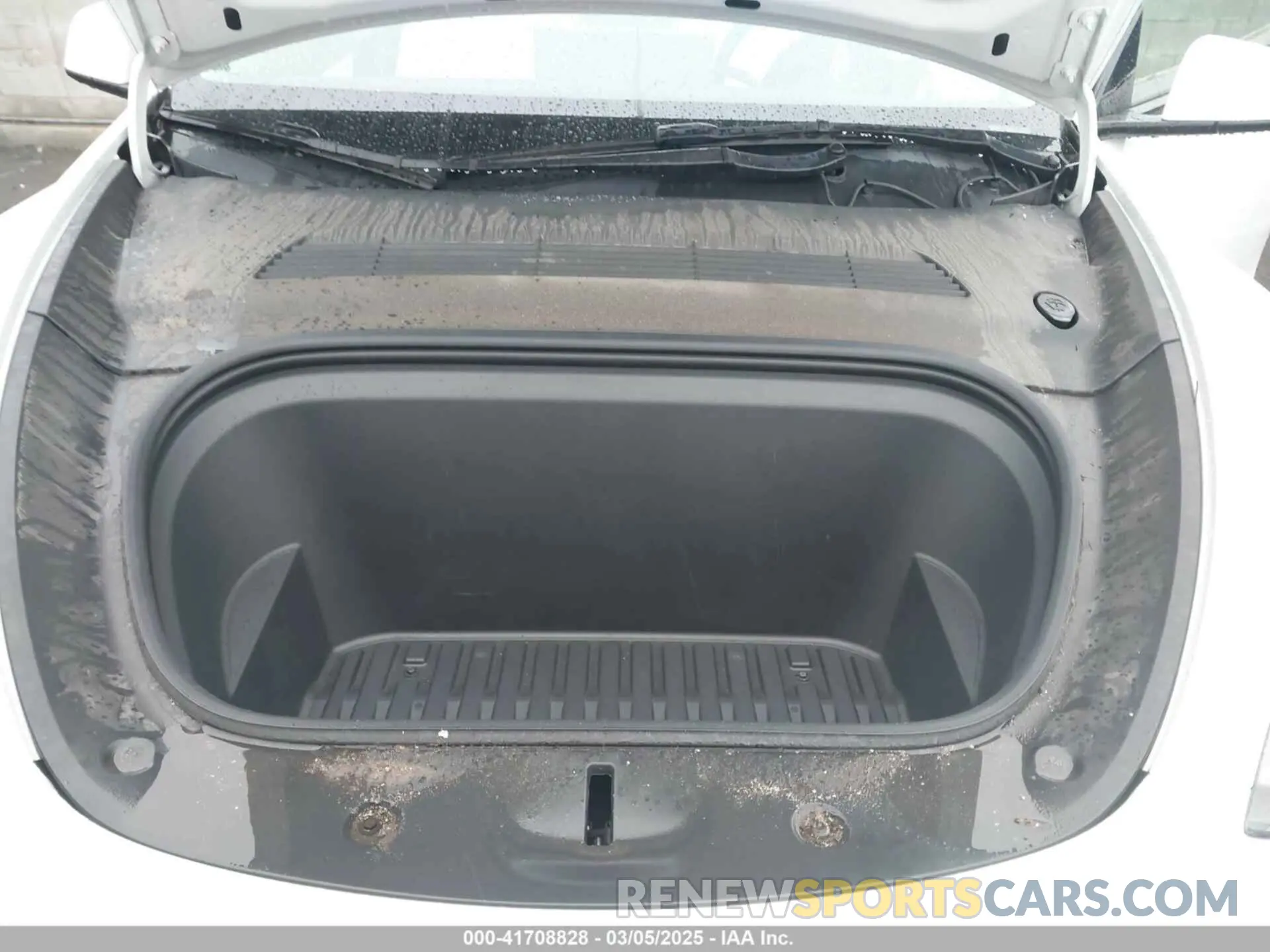 10 Photograph of a damaged car 5YJYGDEF2MF230374 TESLA MODEL Y 2021