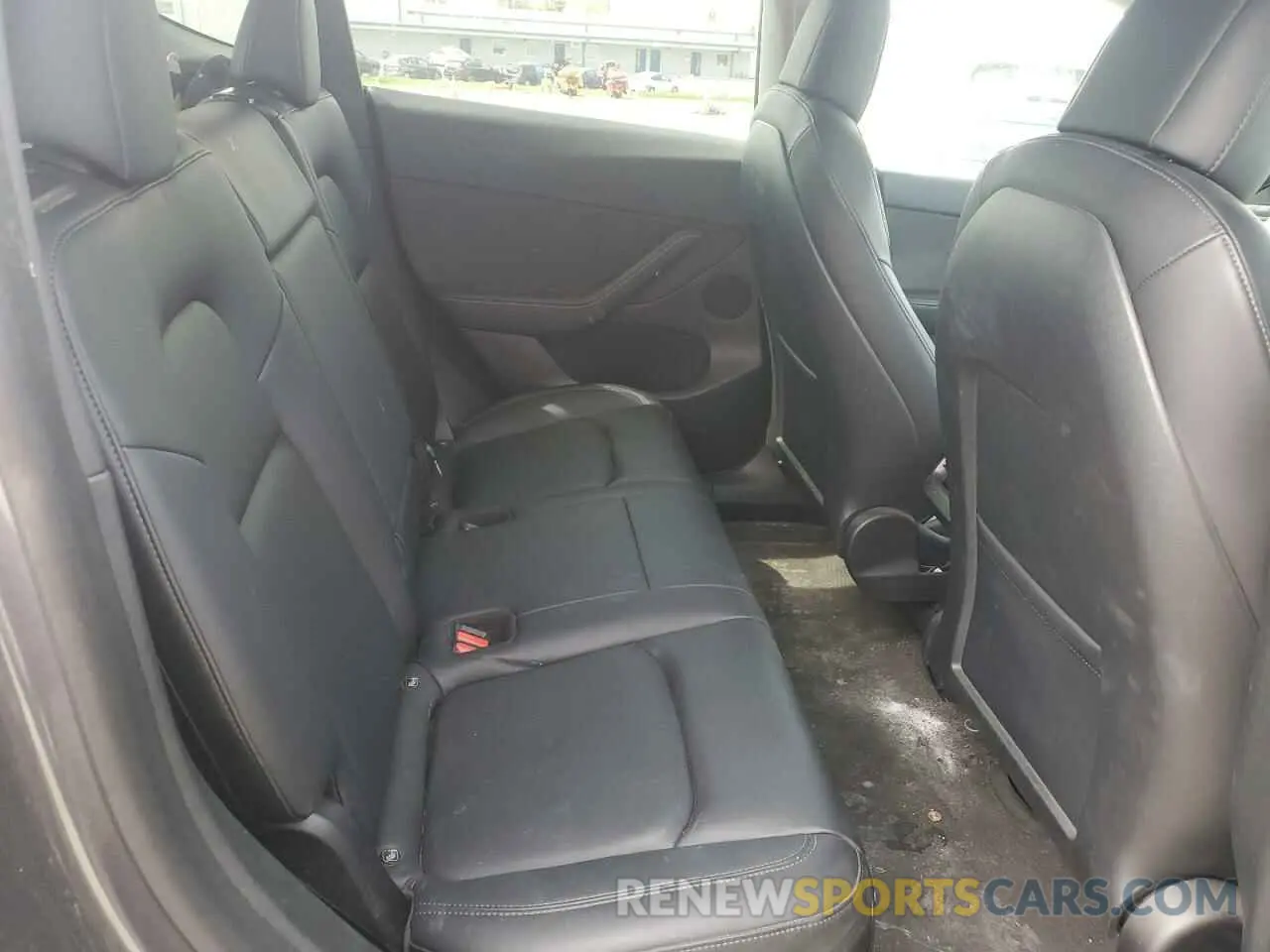 11 Photograph of a damaged car 5YJYGDEF2MF262273 TESLA MODEL Y 2021