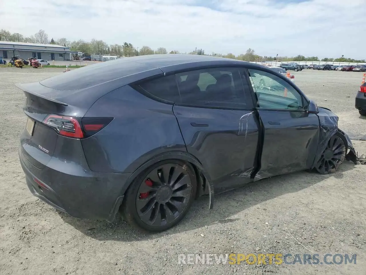 3 Photograph of a damaged car 5YJYGDEF2MF262273 TESLA MODEL Y 2021