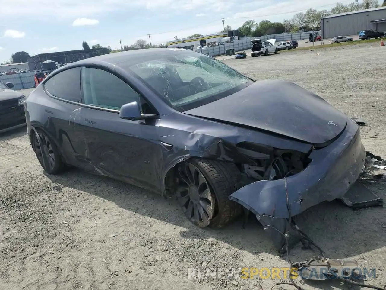 4 Photograph of a damaged car 5YJYGDEF2MF262273 TESLA MODEL Y 2021