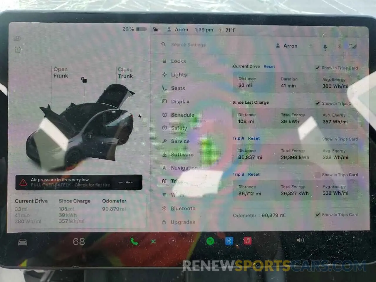 9 Photograph of a damaged car 5YJYGDEF2MF262273 TESLA MODEL Y 2021