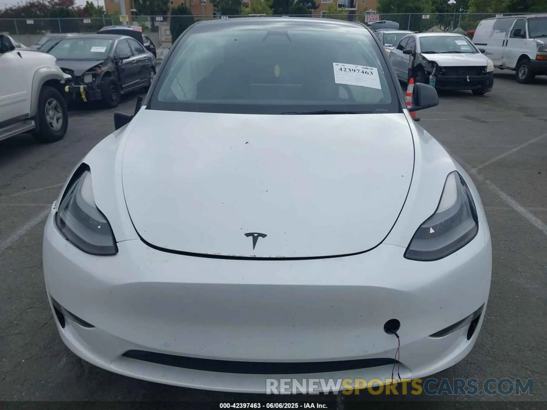 12 Photograph of a damaged car 5YJYGDEF2MF272740 TESLA MODEL Y 2021