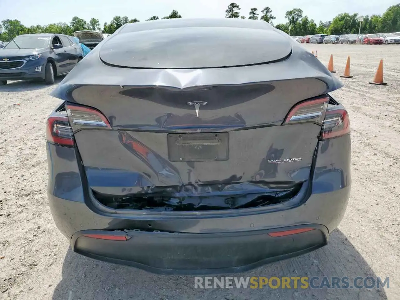 6 Photograph of a damaged car 5YJYGDEF3MF215835 TESLA MODEL Y 2021