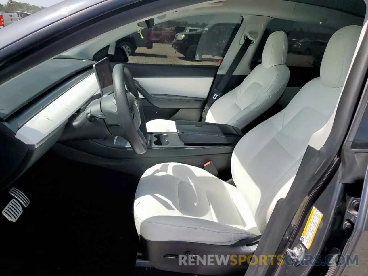 7 Photograph of a damaged car 5YJYGDEF3MF215835 TESLA MODEL Y 2021