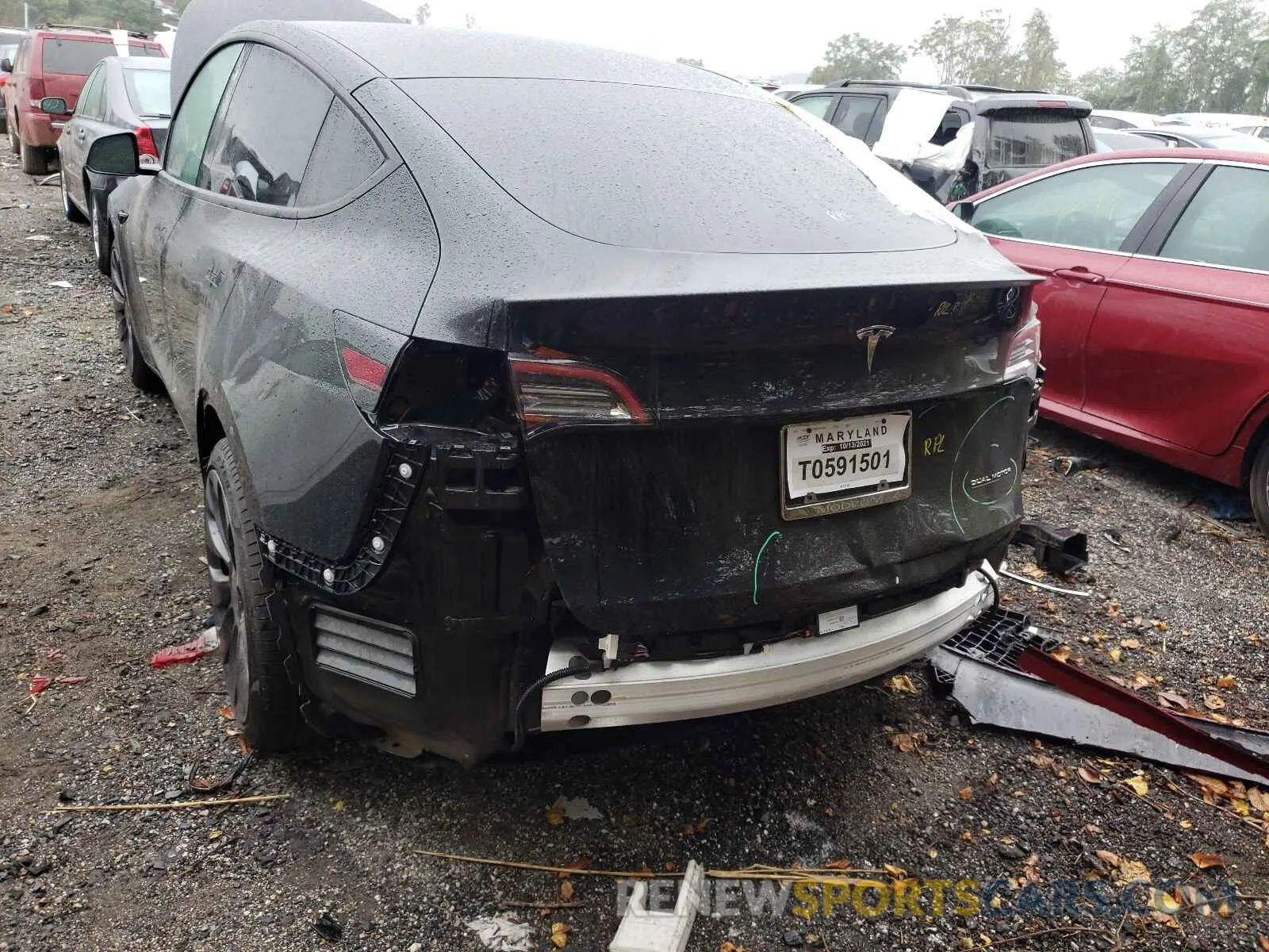 10 Photograph of a damaged car 5YJYGDEF3MF242999 TESLA MODEL Y 2021