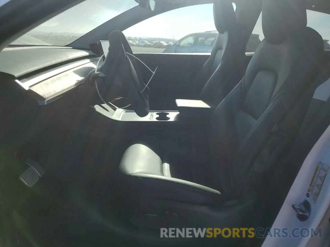 7 Photograph of a damaged car 5YJYGDEF3MF262301 TESLA MODEL Y 2021
