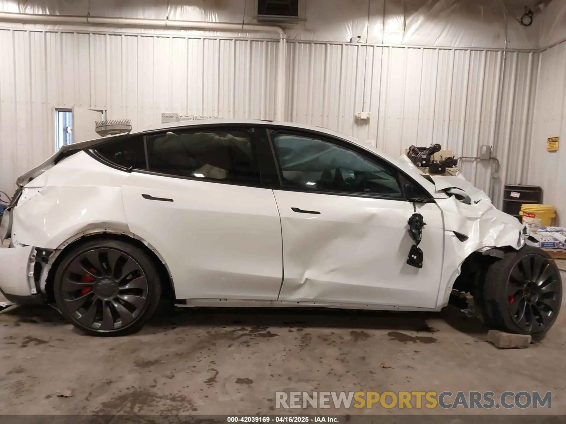 12 Фотография поврежденного автомобиля 5YJYGDEF4MF075584 TESLA MODEL Y 2021