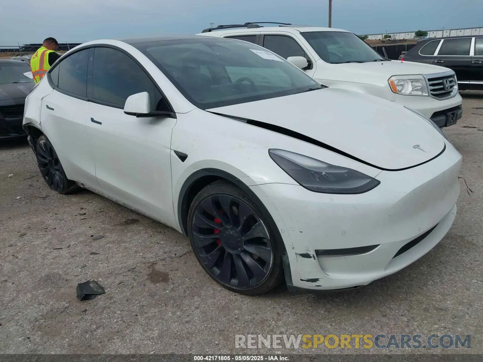 1 Фотография поврежденного автомобиля 5YJYGDEF4MF250206 TESLA MODEL Y 2021