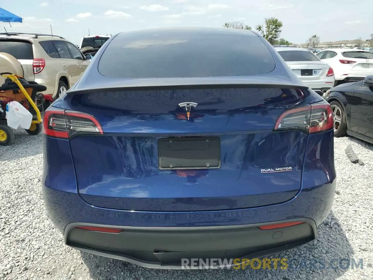 6 Photograph of a damaged car 5YJYGDEF5MF194681 TESLA MODEL Y 2021