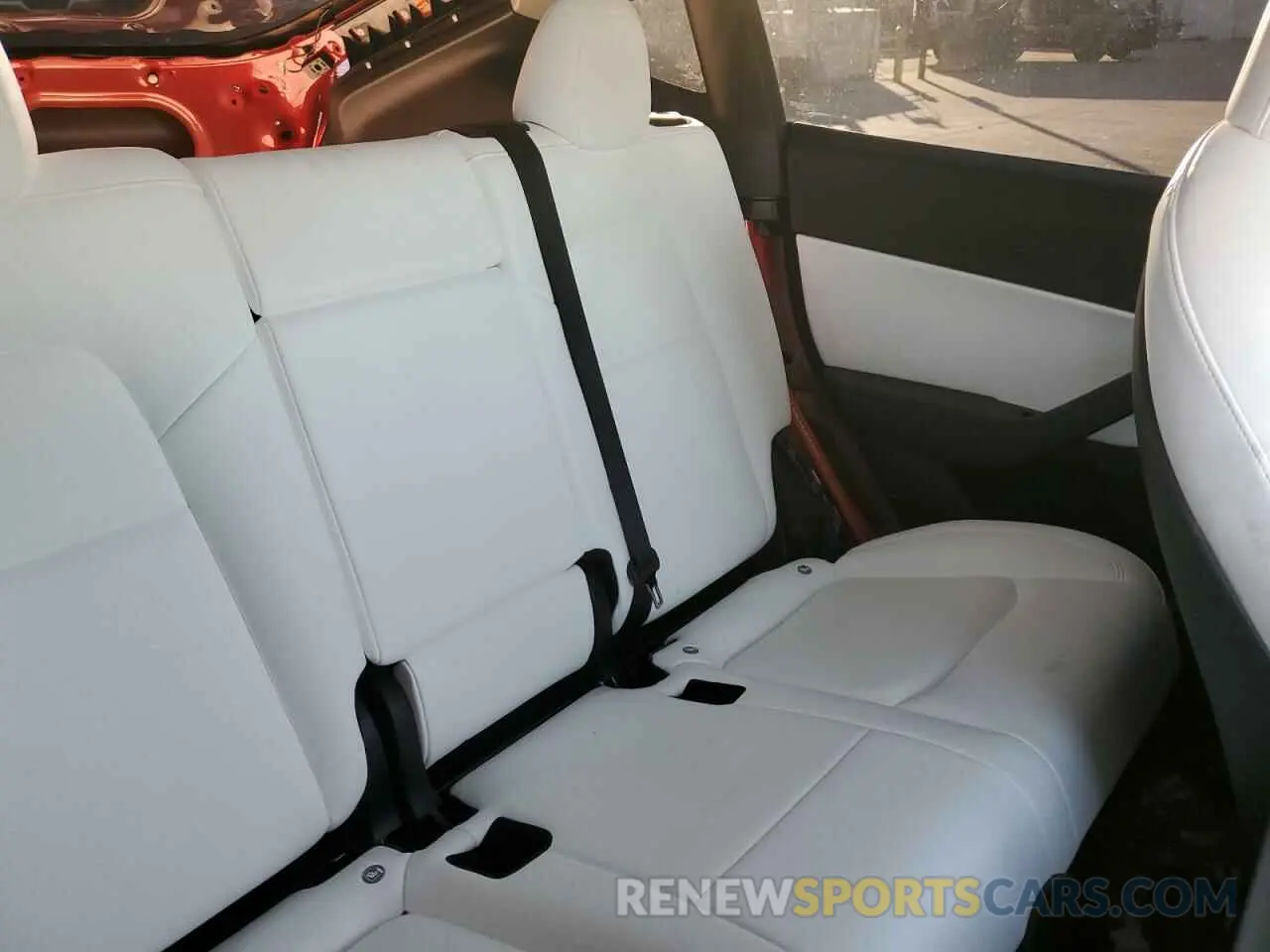 11 Photograph of a damaged car 5YJYGDEF5MF215562 TESLA MODEL Y 2021