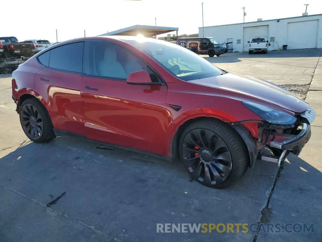 4 Photograph of a damaged car 5YJYGDEF5MF215562 TESLA MODEL Y 2021
