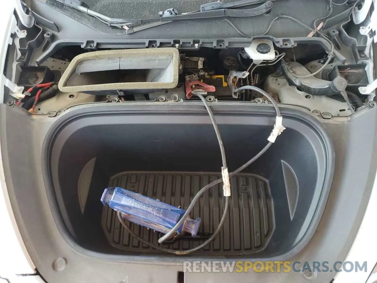11 Photograph of a damaged car 5YJYGDEF5MF215870 TESLA MODEL Y 2021
