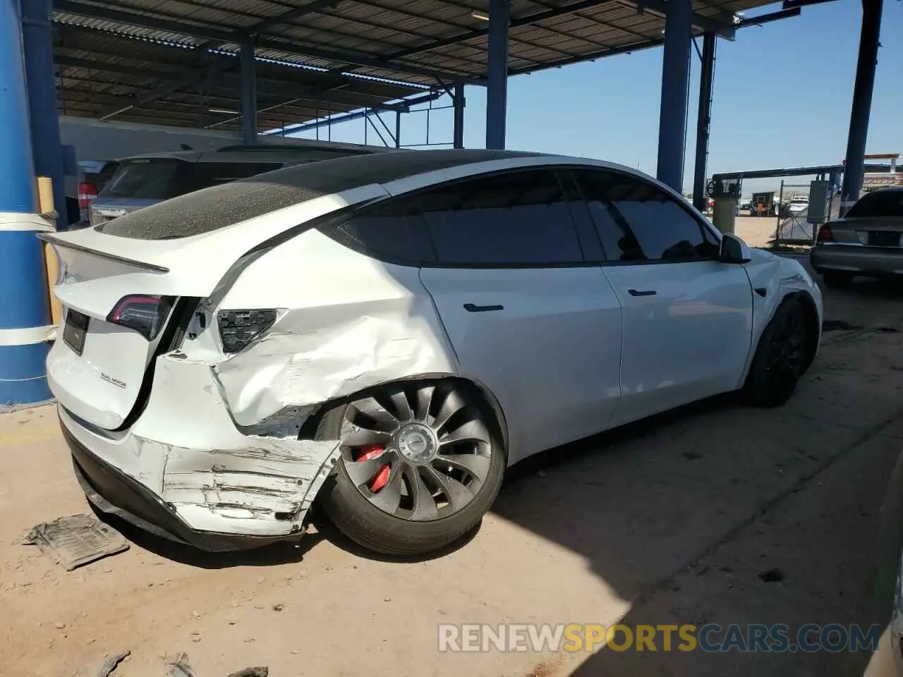 3 Photograph of a damaged car 5YJYGDEF5MF215870 TESLA MODEL Y 2021