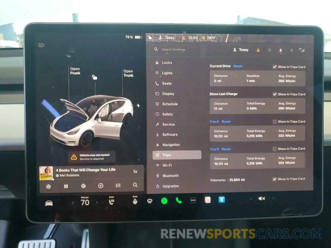 9 Photograph of a damaged car 5YJYGDEF5MF215870 TESLA MODEL Y 2021