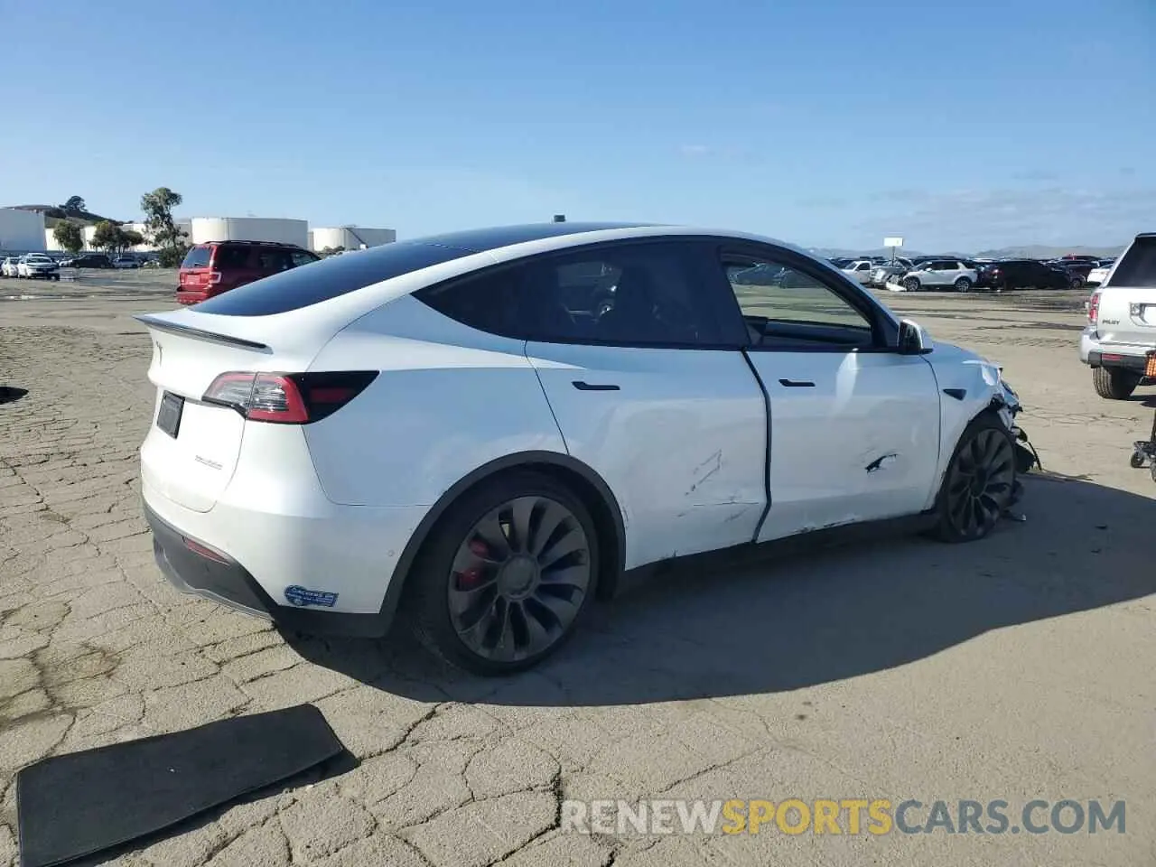 3 Фотография поврежденного автомобиля 5YJYGDEF6MF215621 TESLA MODEL Y 2021
