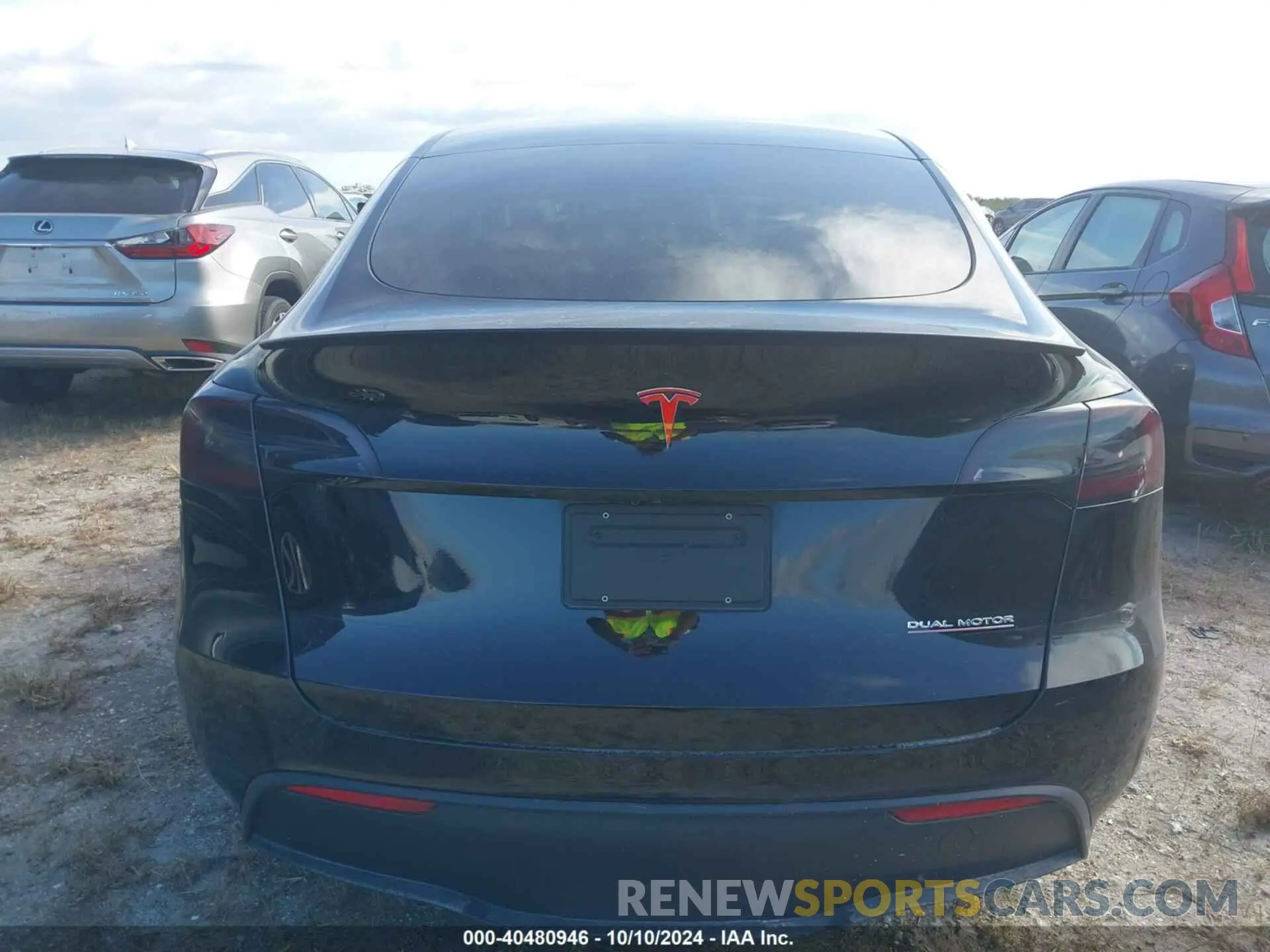 16 Photograph of a damaged car 5YJYGDEF7MF137656 TESLA MODEL Y 2021