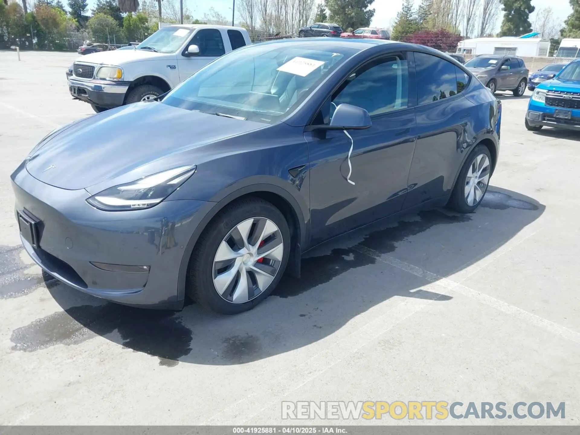 2 Photograph of a damaged car 5YJYGDEF7MF273897 TESLA MODEL Y 2021