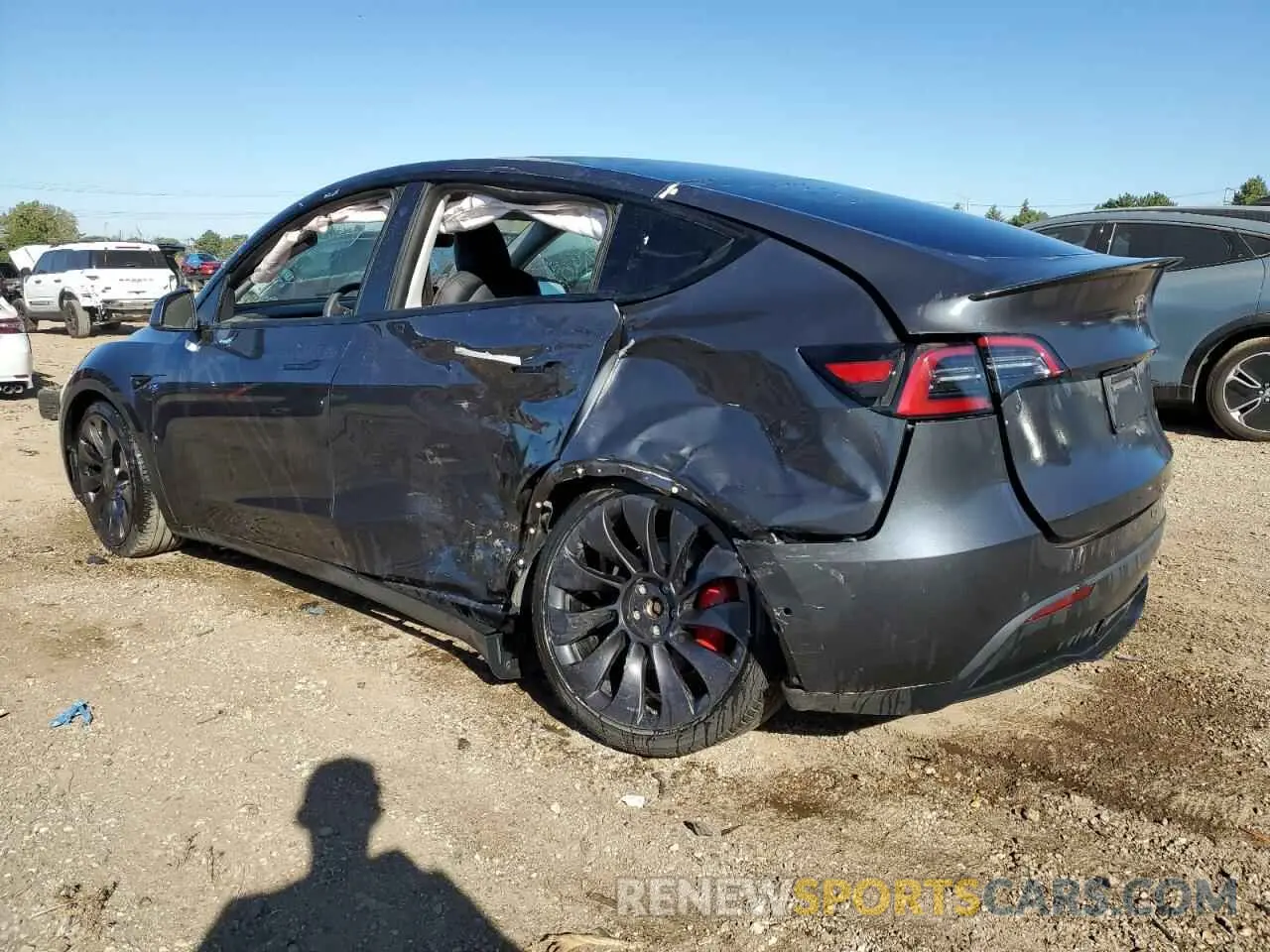 2 Photograph of a damaged car 5YJYGDEF8MF194786 TESLA MODEL Y 2021
