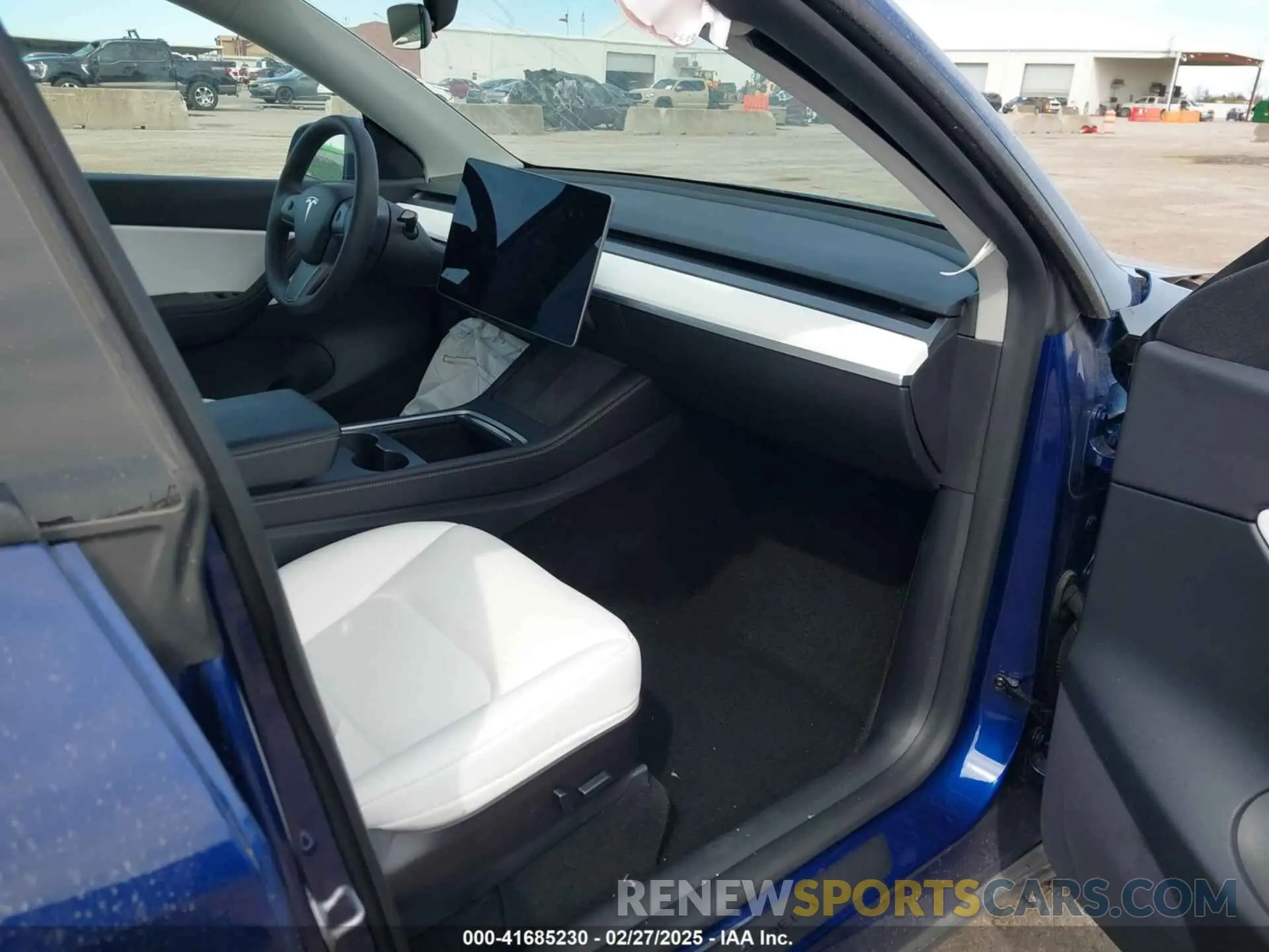 5 Photograph of a damaged car 5YJYGDEF8MF245641 TESLA MODEL Y 2021