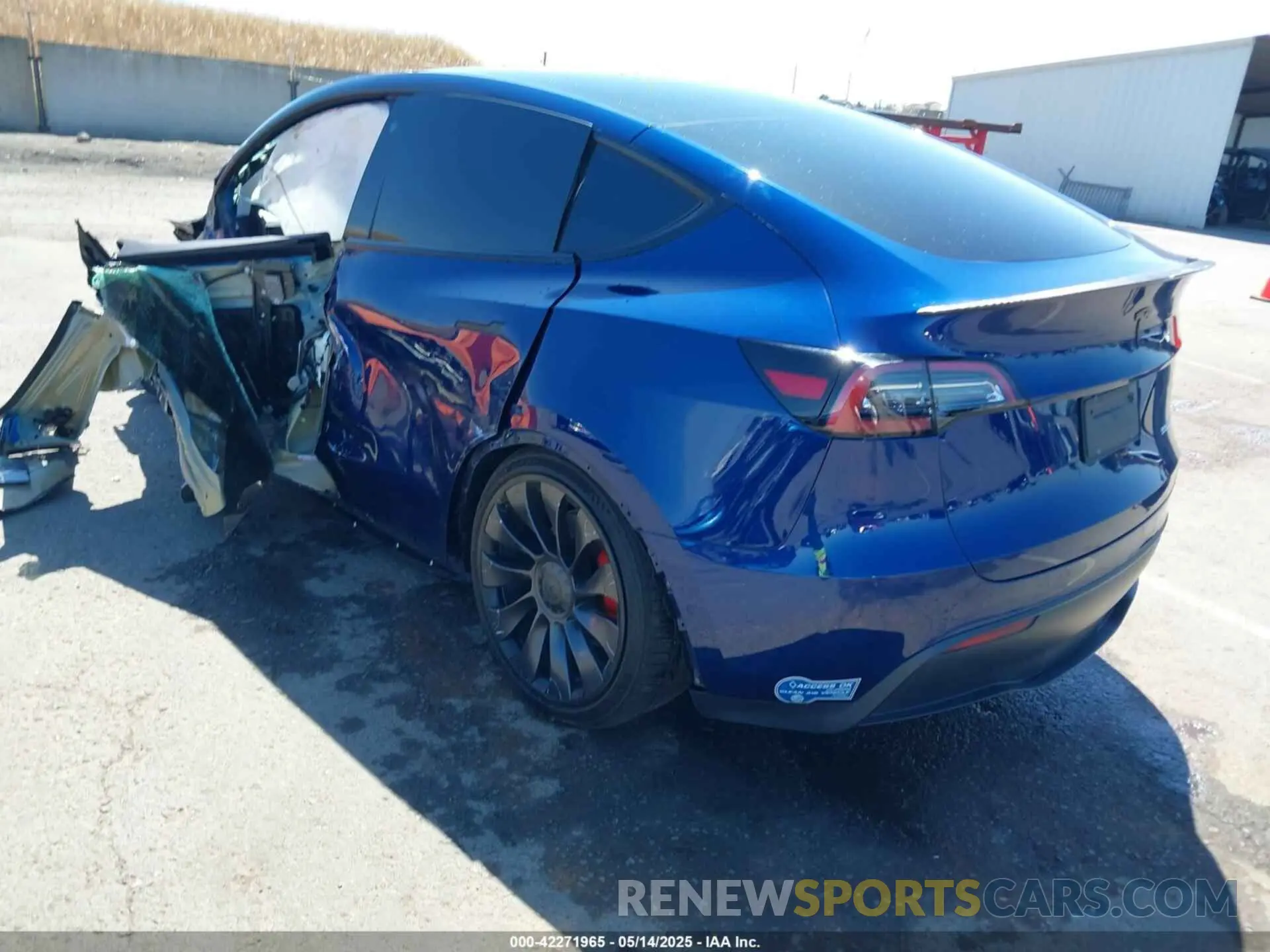 3 Фотография поврежденного автомобиля 5YJYGDEF8MF267574 TESLA MODEL Y 2021