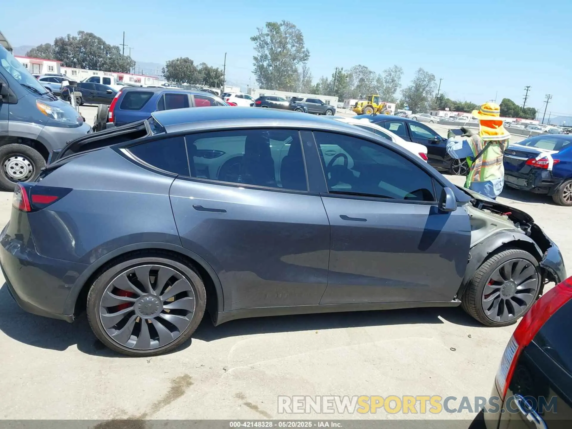 13 Фотография поврежденного автомобиля 5YJYGDEF9MF136847 TESLA MODEL Y 2021