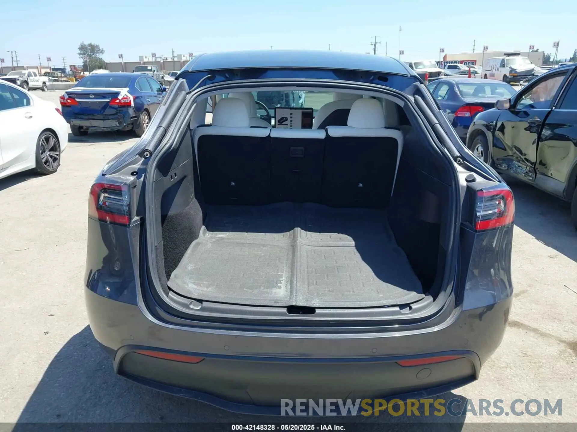 16 Фотография поврежденного автомобиля 5YJYGDEF9MF136847 TESLA MODEL Y 2021