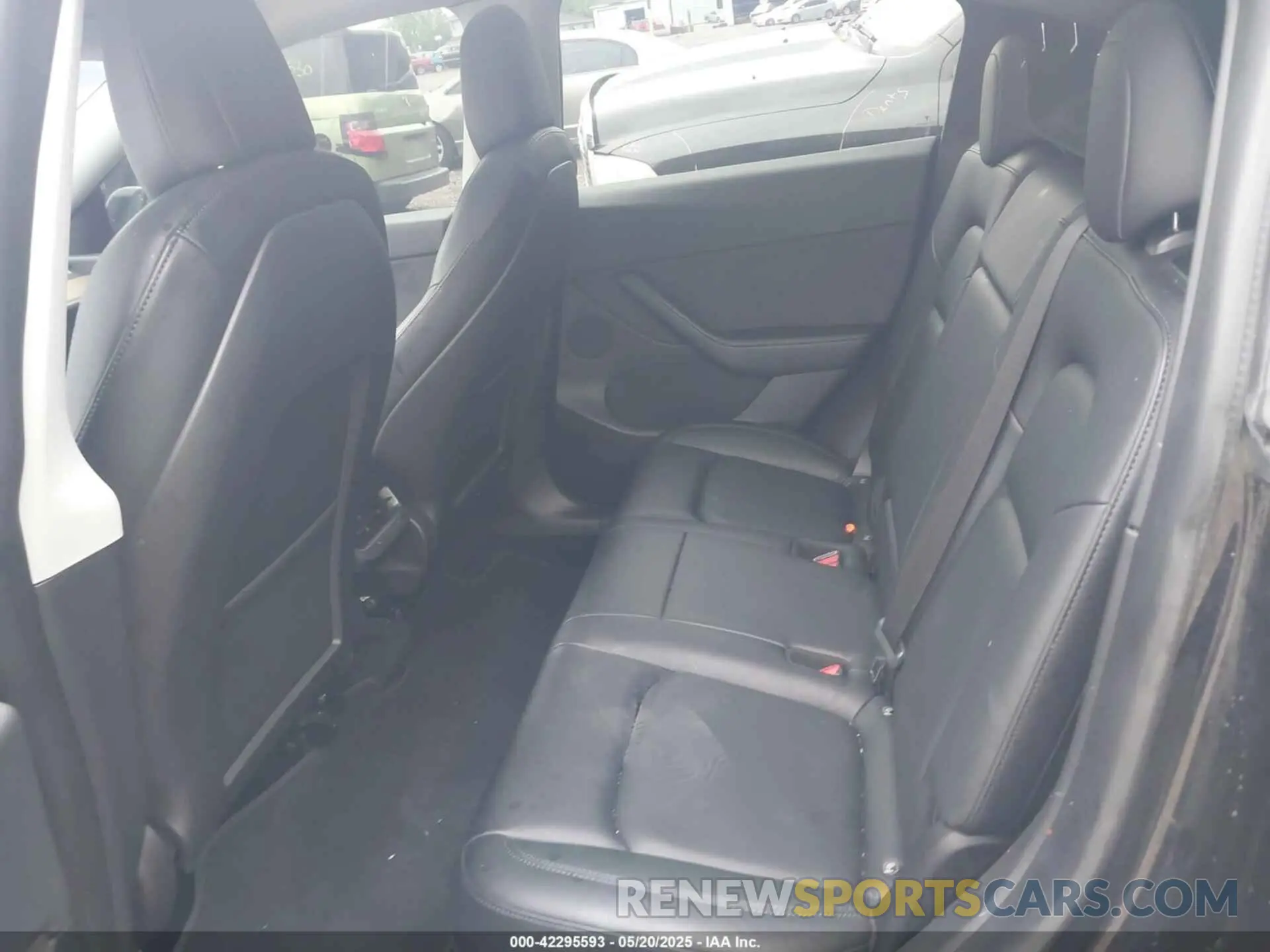 8 Photograph of a damaged car 5YJYGDEF9MF250203 TESLA MODEL Y 2021