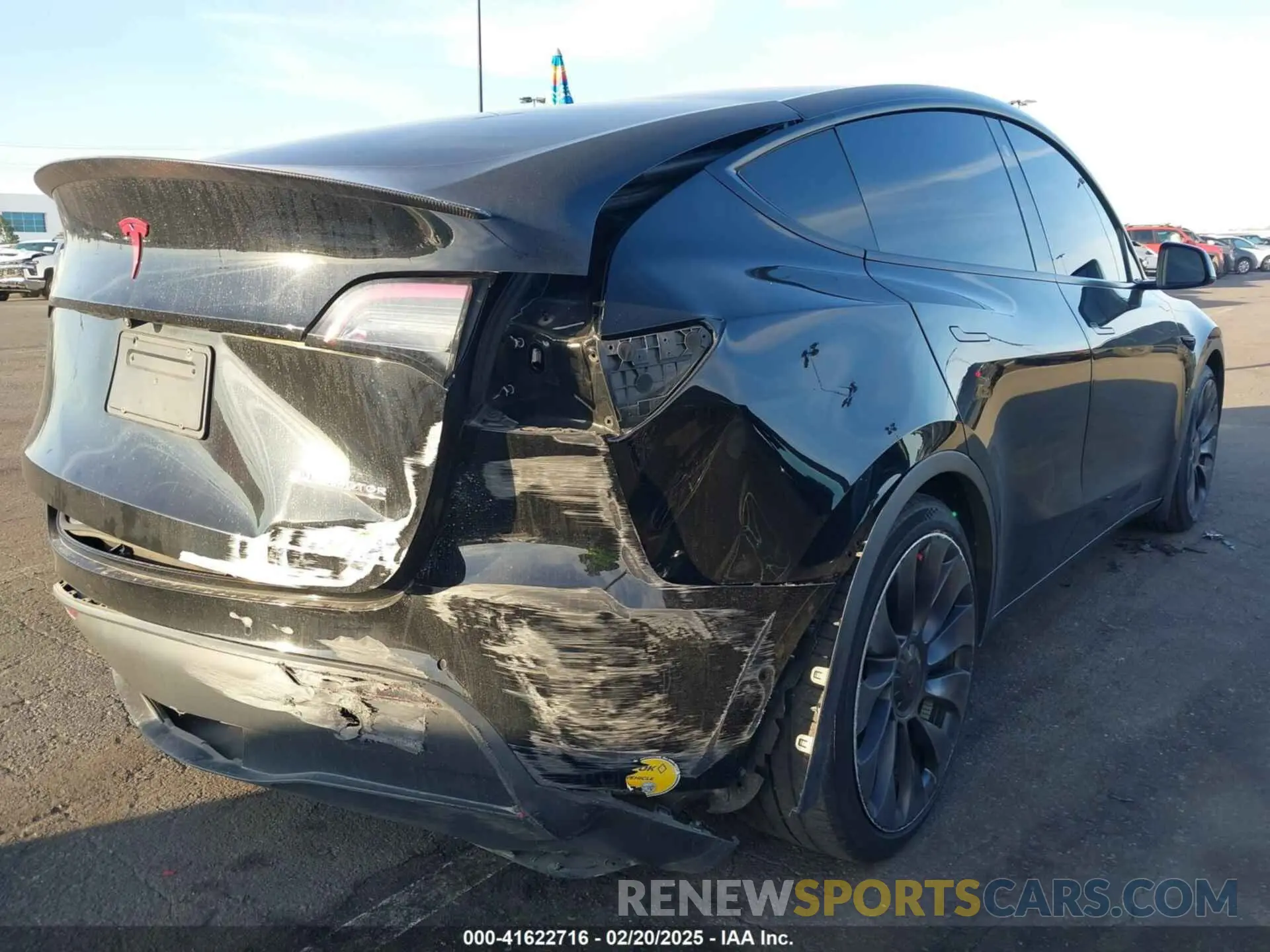 4 Фотография поврежденного автомобиля 5YJYGDEFXMF215895 TESLA MODEL Y 2021
