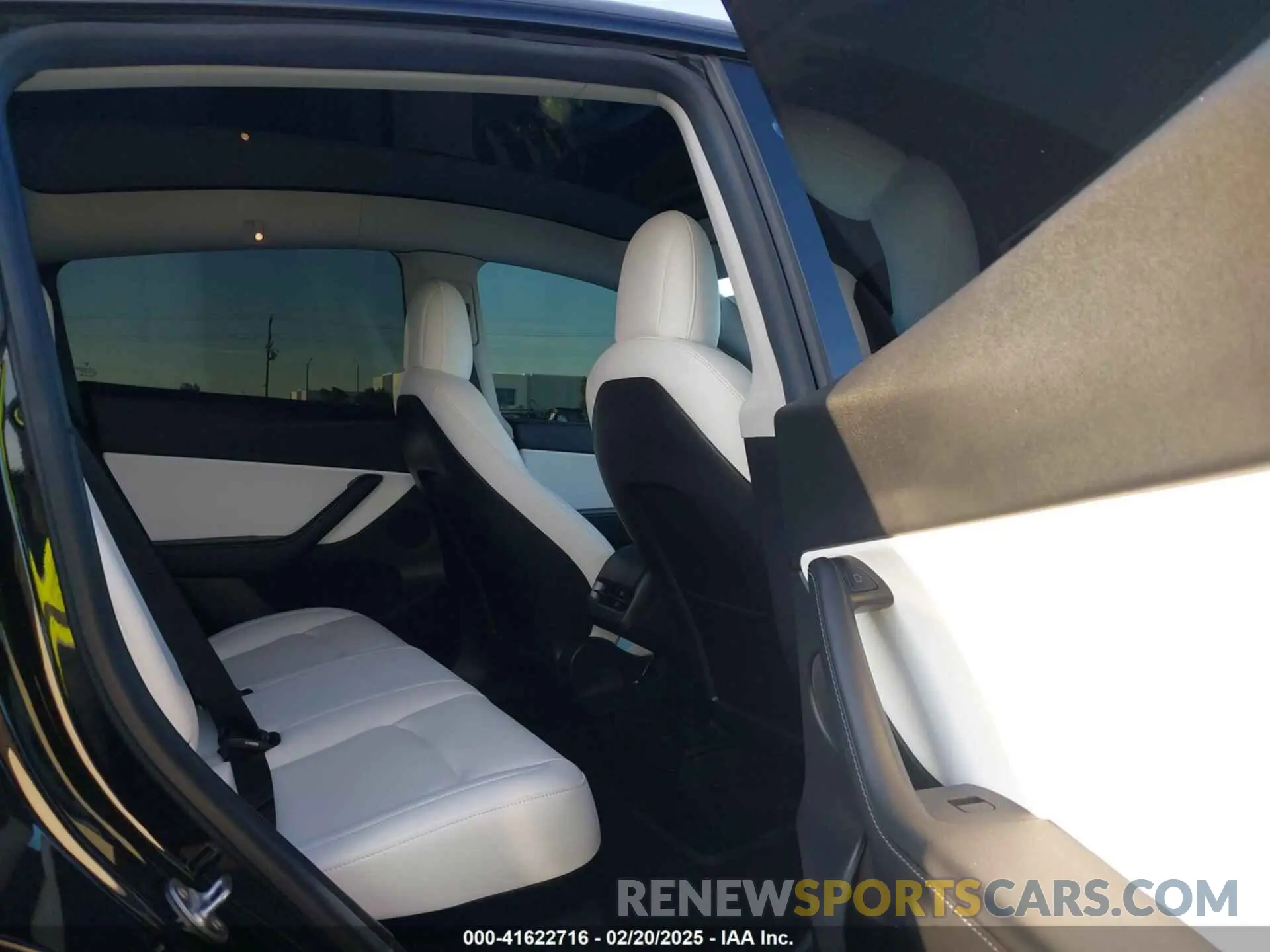 8 Фотография поврежденного автомобиля 5YJYGDEFXMF215895 TESLA MODEL Y 2021