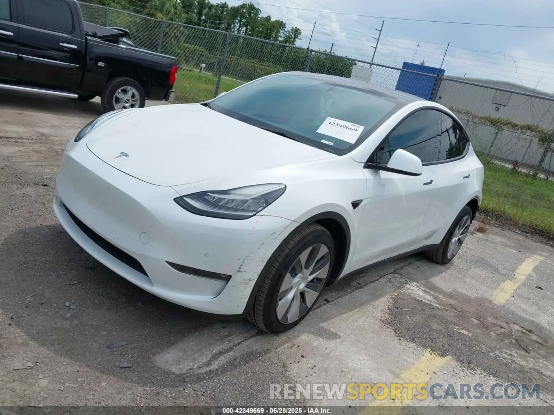 2 Photograph of a damaged car 7SAYGAEE0NF428932 TESLA MODEL Y 2022