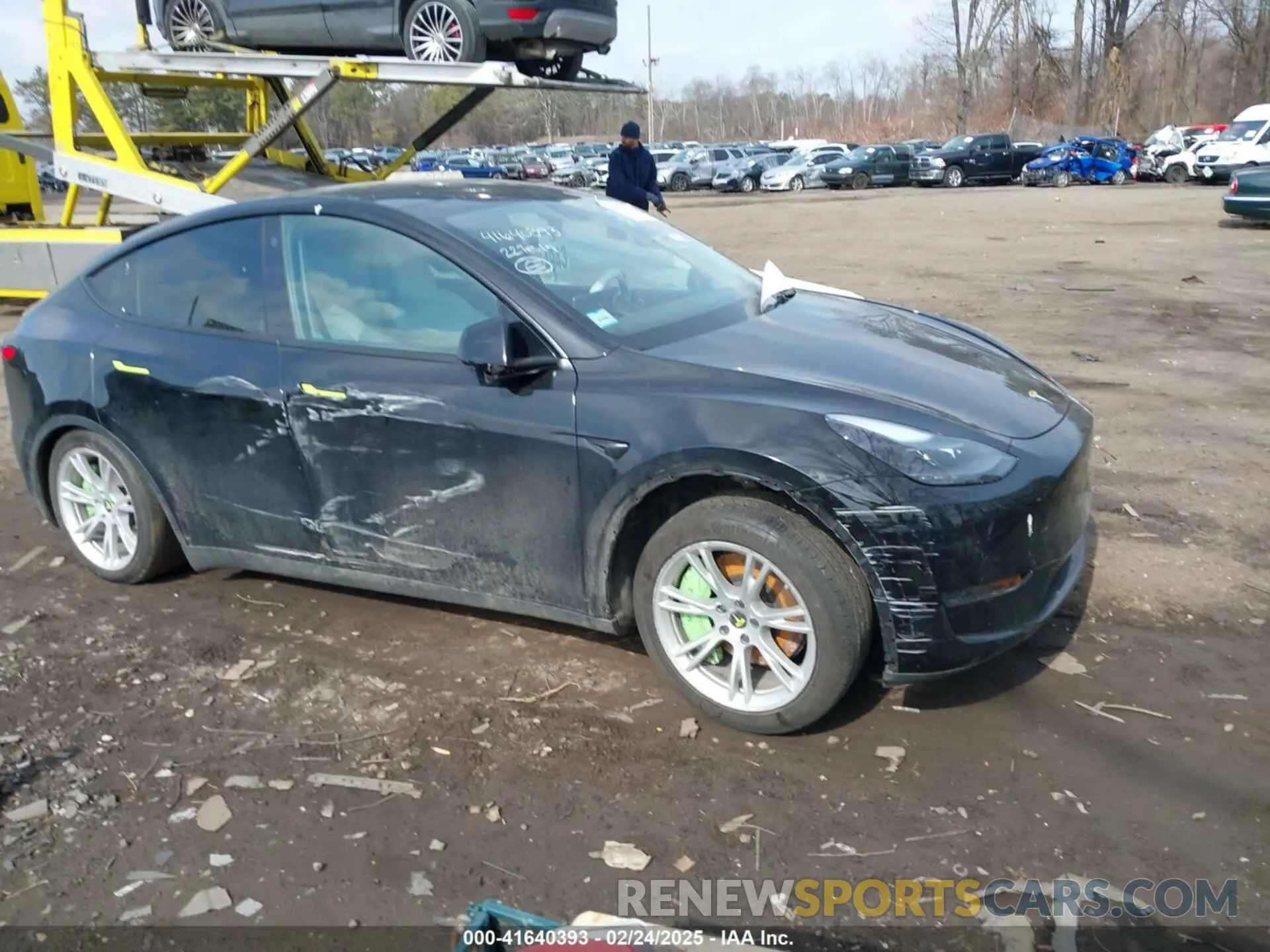 13 Photograph of a damaged car 7SAYGAEE1NF364514 TESLA MODEL Y 2022