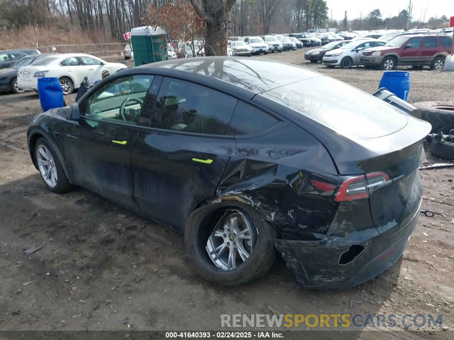14 Photograph of a damaged car 7SAYGAEE1NF364514 TESLA MODEL Y 2022