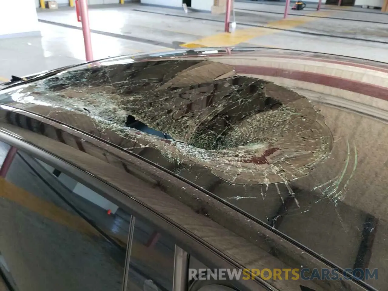 9 Photograph of a damaged car 7SAYGAEE1NF366215 TESLA MODEL Y 2022