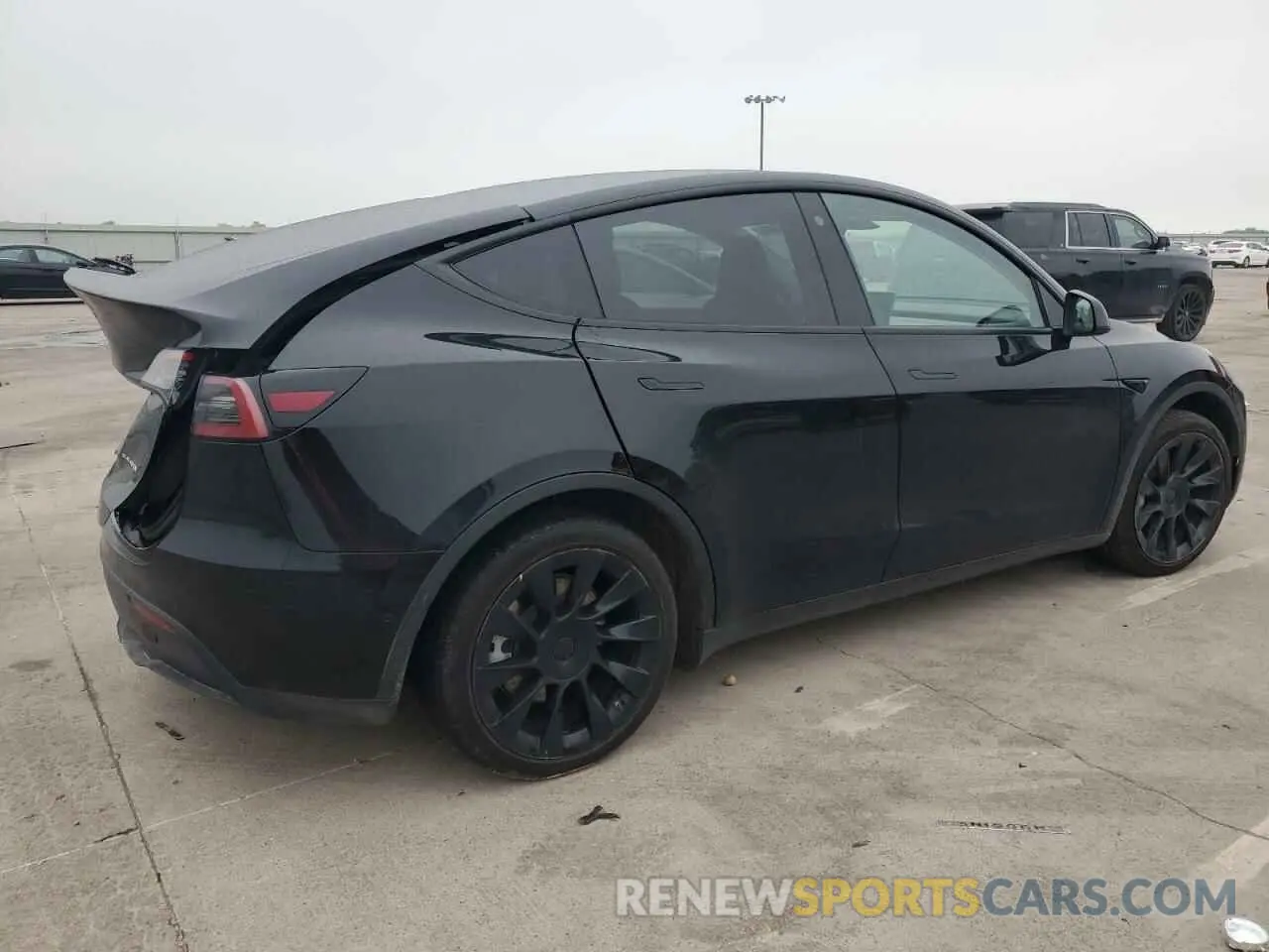 3 Photograph of a damaged car 7SAYGAEE1NF381491 TESLA MODEL Y 2022