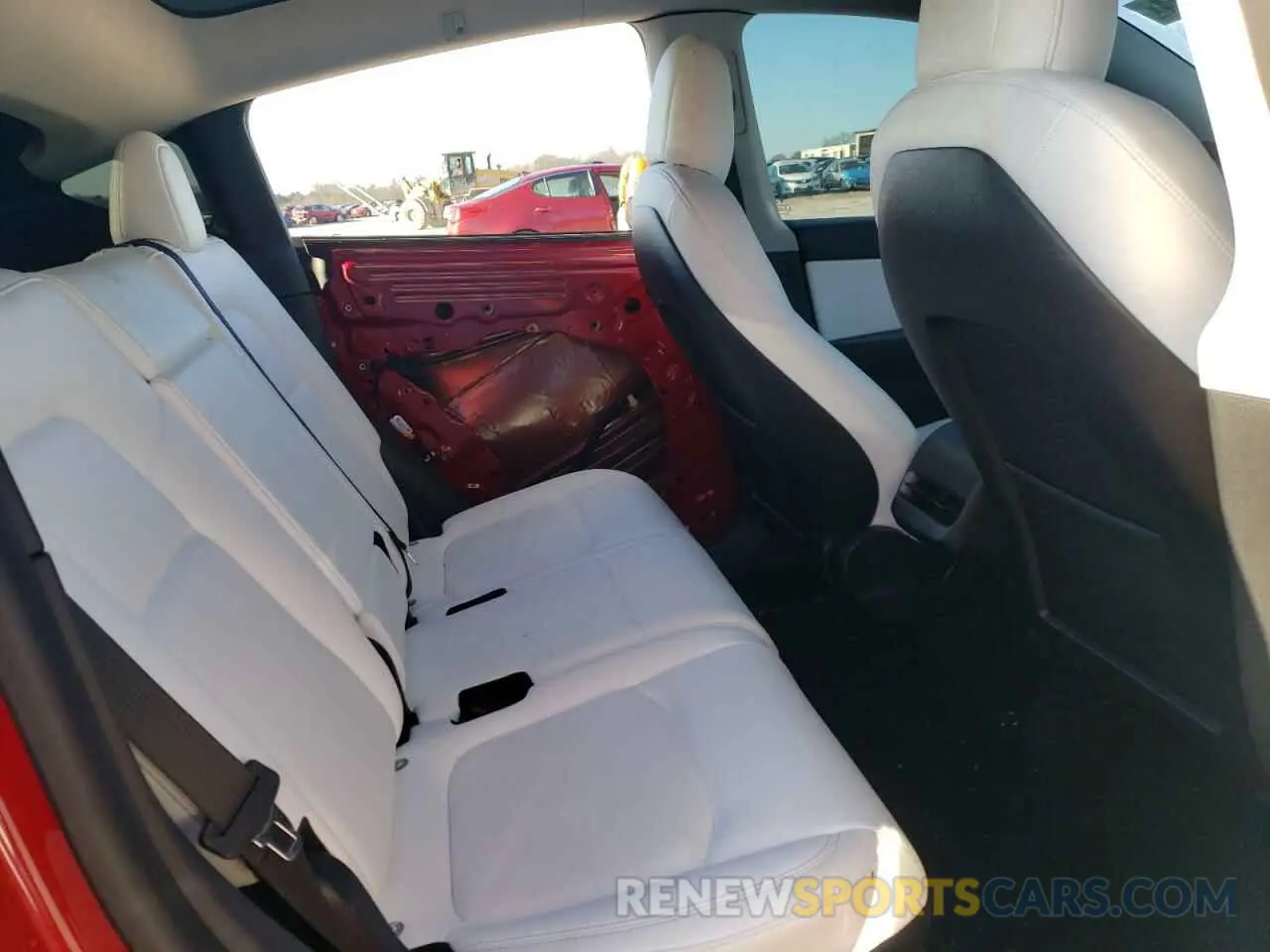 10 Photograph of a damaged car 7SAYGAEE1NF402842 TESLA MODEL Y 2022