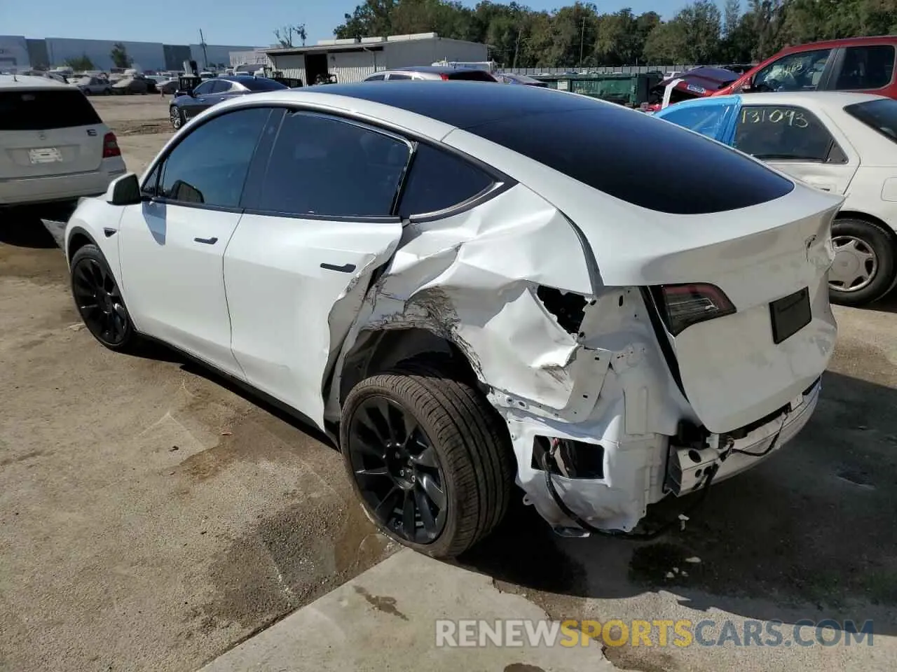 2 Photograph of a damaged car 7SAYGAEE1NF432536 TESLA MODEL Y 2022